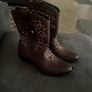 Boot 👢 👧 size 2